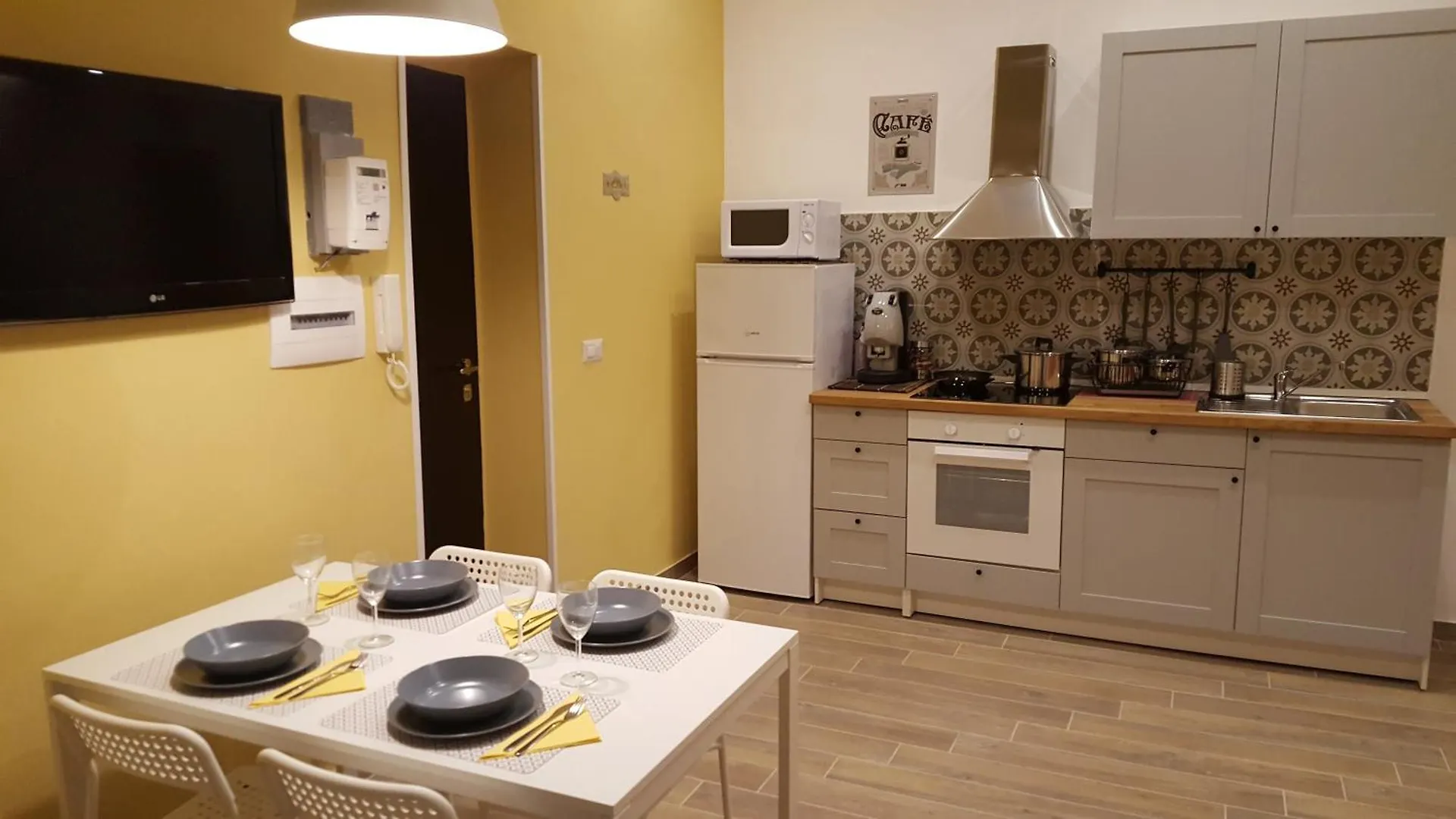 Gennarino'S Home Naples Apartment